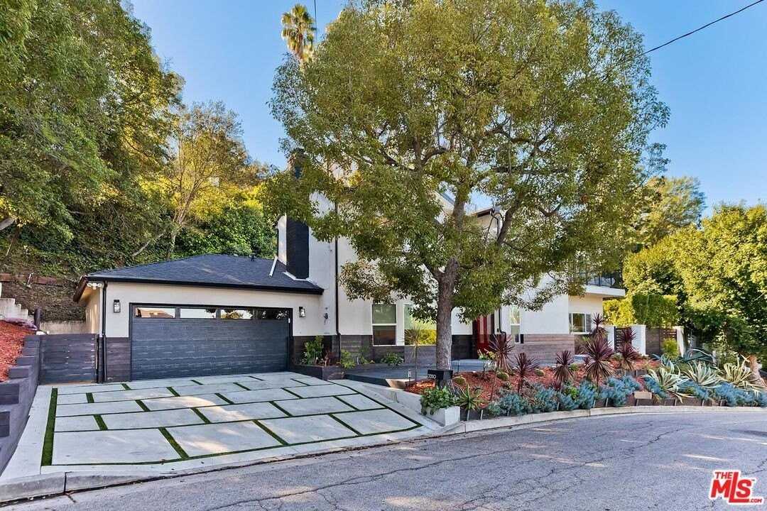 3350 Coy Dr - Photo 2 of 34