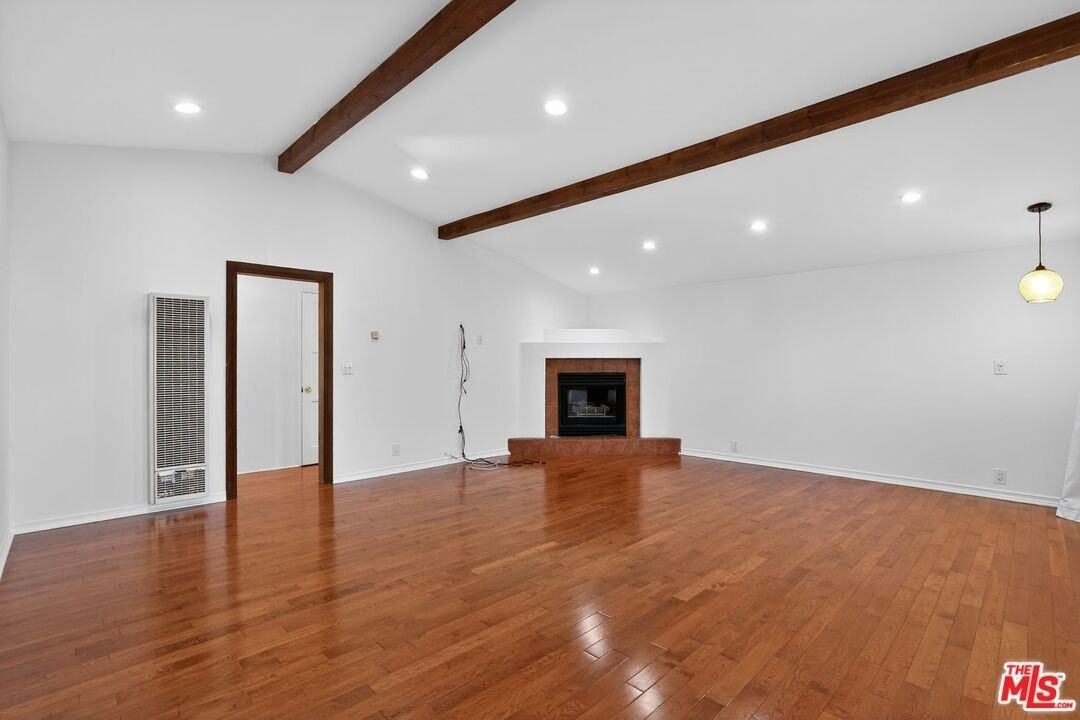 4055 Moore St - Photo 2 of 16