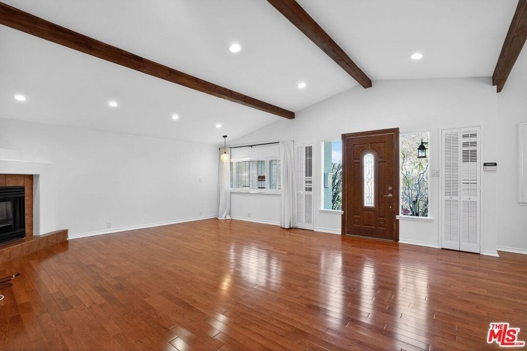 4055 Moore St - Photo 7 of 16