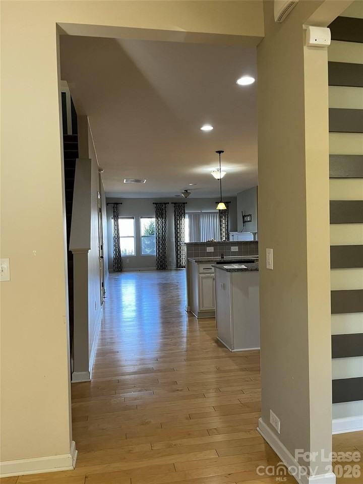 105 E Neel Ranch Rd - Photo 3 of 27