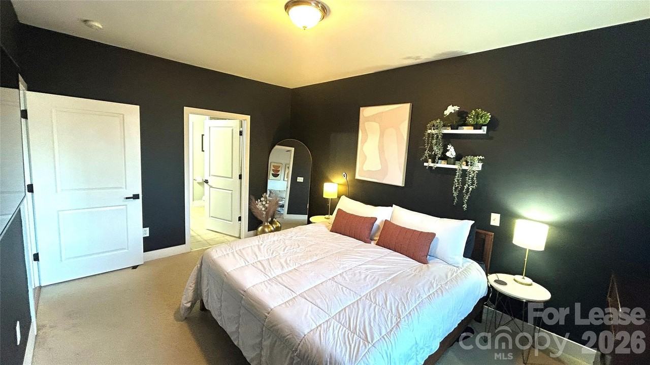 630 Calvert St Unit 409 #409 - Photo 6 of 9