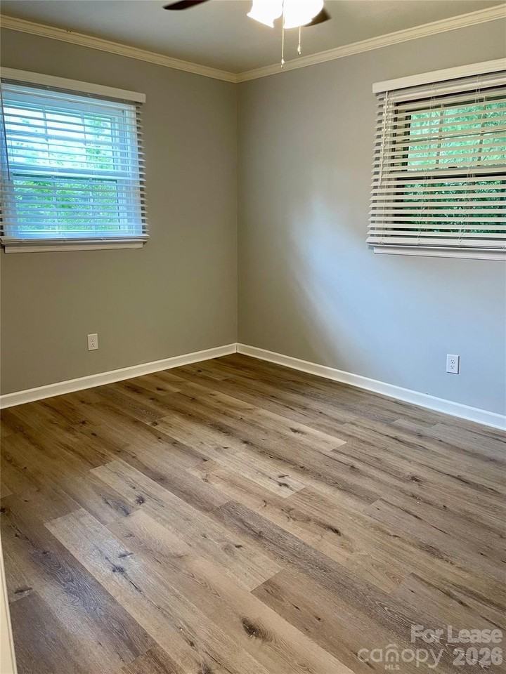 819 Markwell Dr - Photo 5 of 14