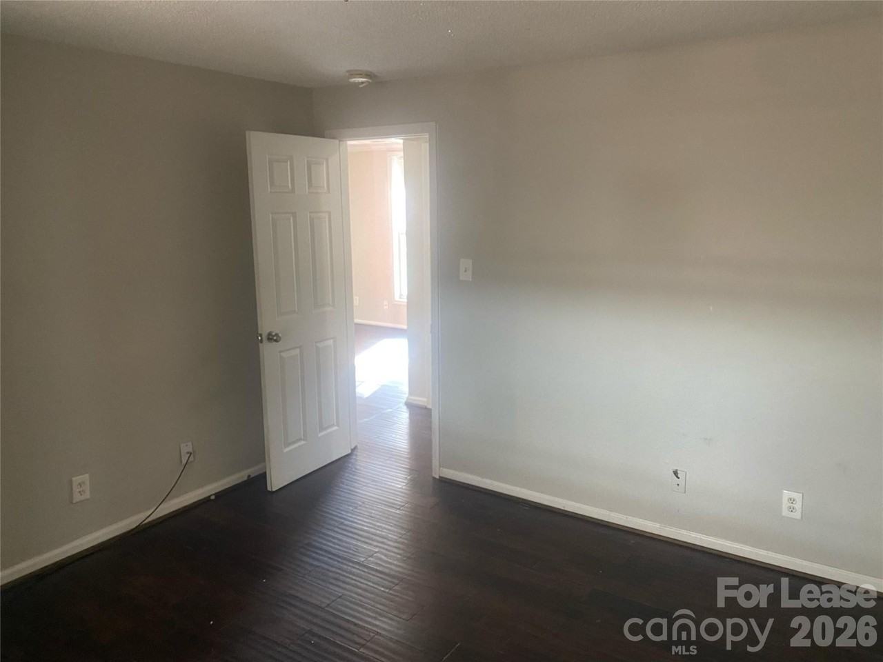 205 Rosemont Ave - Photo 4 of 14