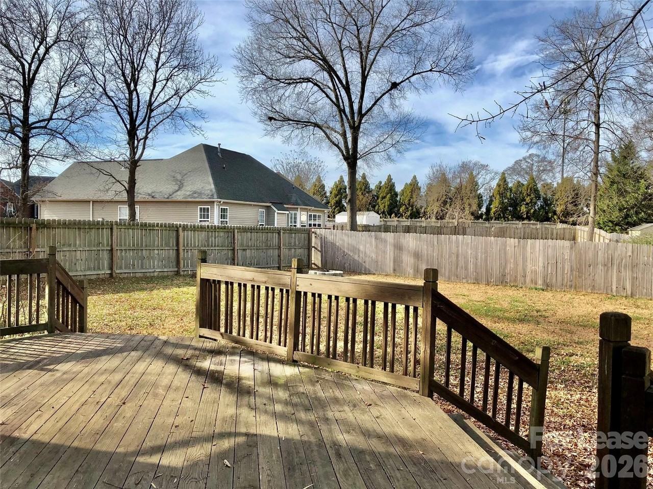 3307 Creek Trail Rd - Photo 2 of 26