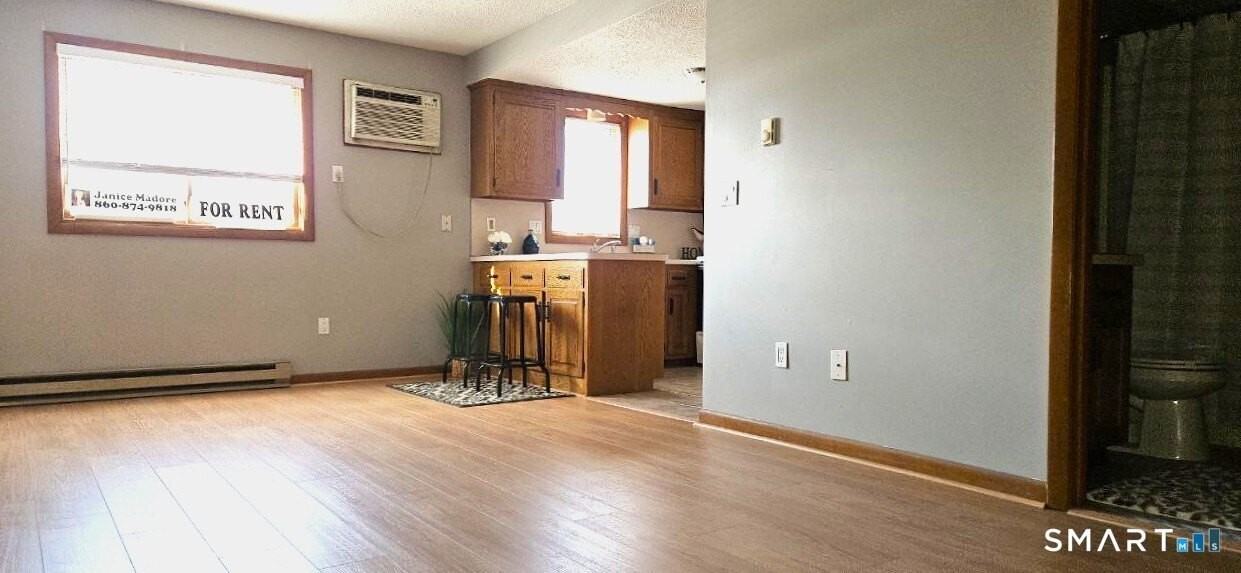 482 East St #16 - Photo 5 of 27