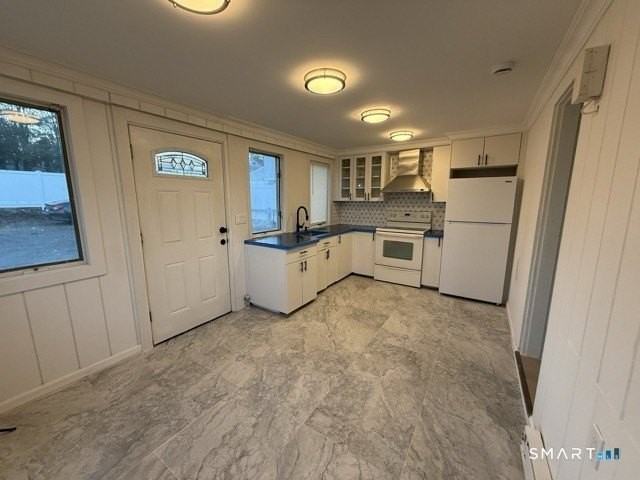 615 E Main St - Photo 3 of 11