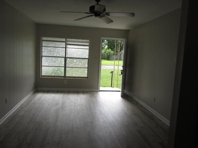 712 Newport Dr - Photo 6 of 31