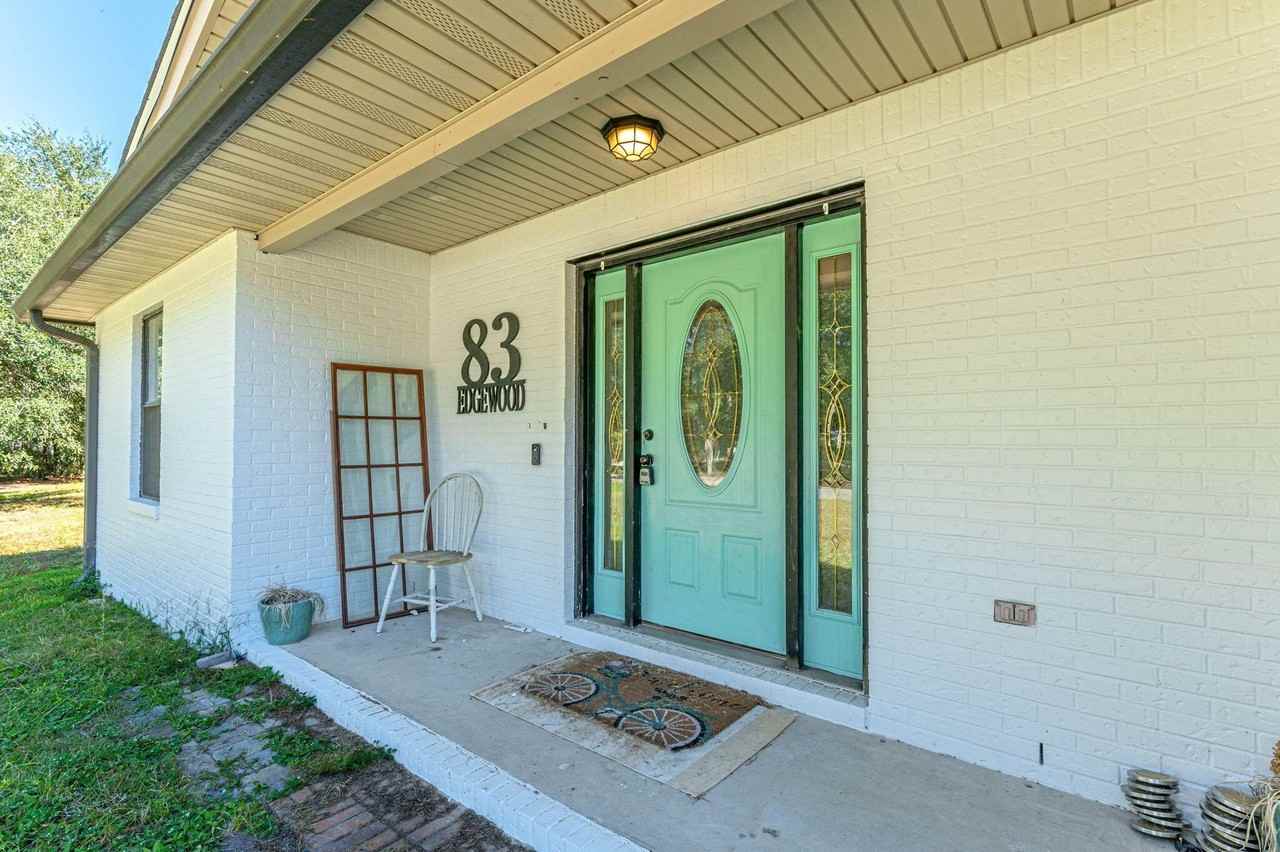 83 Edgewood Dr - Photo 5 of 44