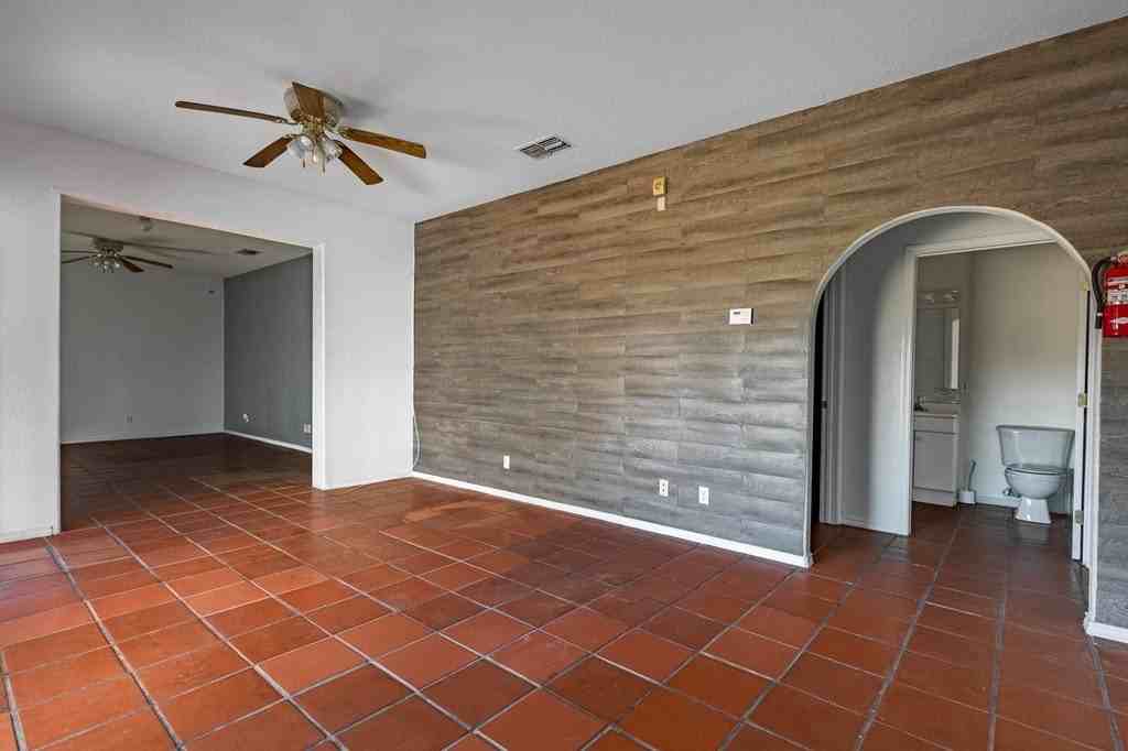 1995 Williams St - Photo 3 of 16