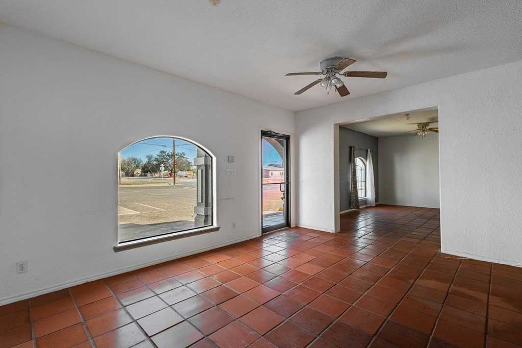 1995 Williams St - Photo 6 of 16