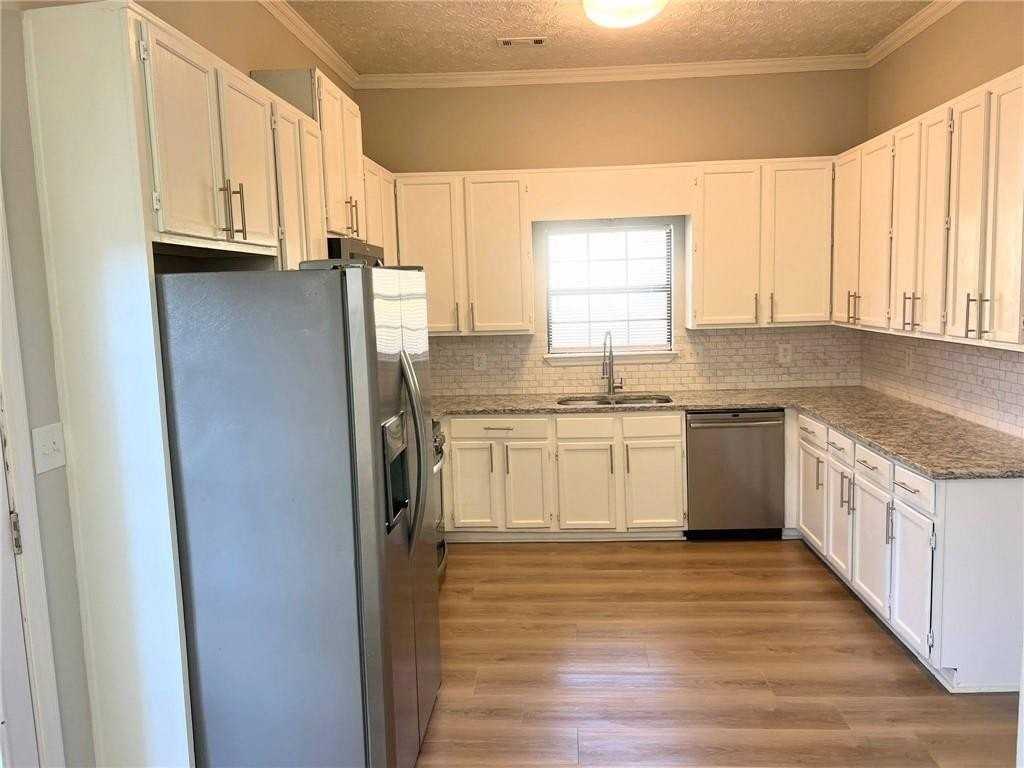 2961 Hawk Ct Se - Photo 4 of 28