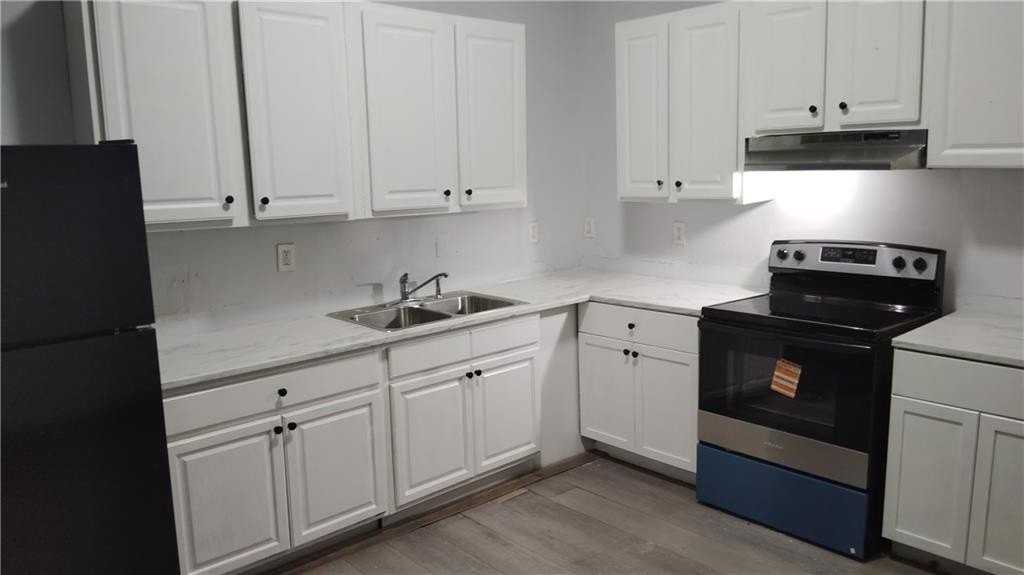 67 Daniel St Se - Photo 3 of 7