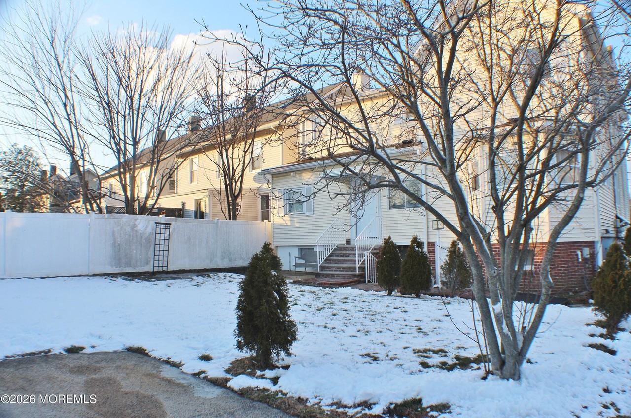 106 Wallace St #B - Photo 4 of 31