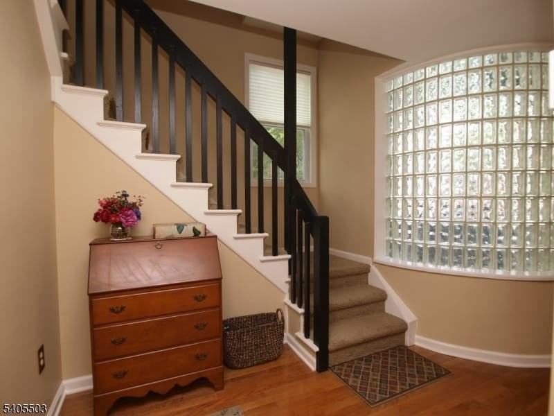 8 Raritan Pointe - Photo 3 of 31