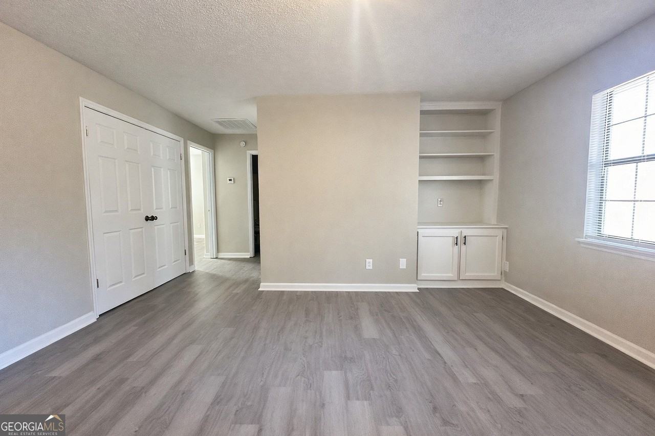 271 E Wright St Apt 30 #30 - Photo 4 of 12