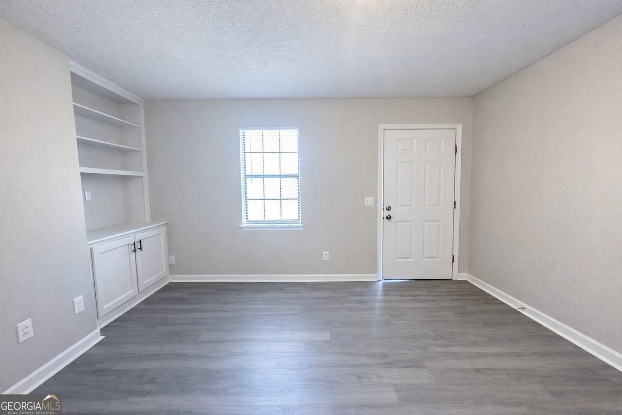 271 E Wright St Apt 30 #30 - Photo 5 of 12