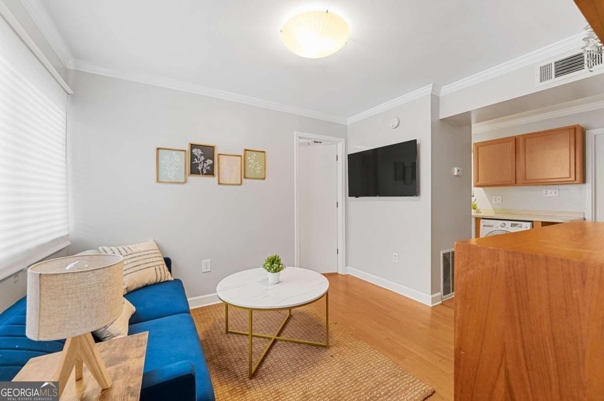 960 Saint Charles Ave Ne Apt 4 #4 - Photo 4 of 16