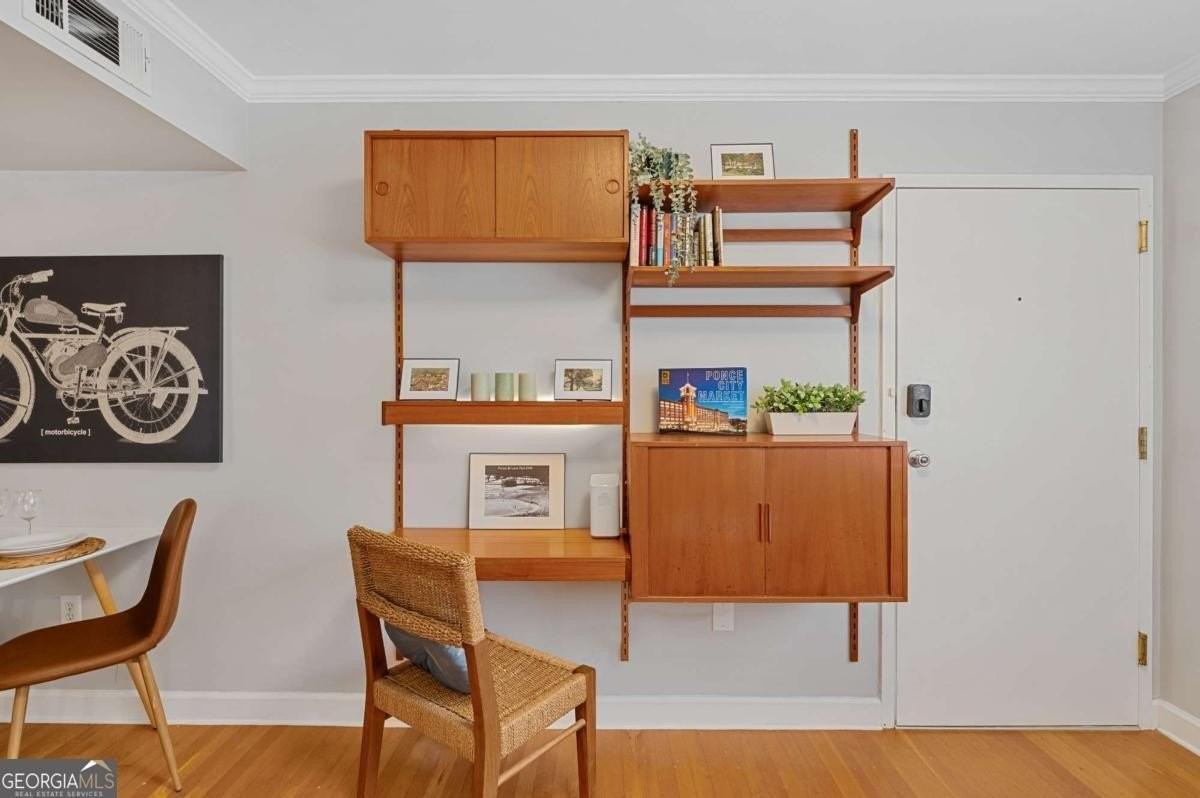 960 Saint Charles Ave Ne Apt 4 #4 - Photo 6 of 16