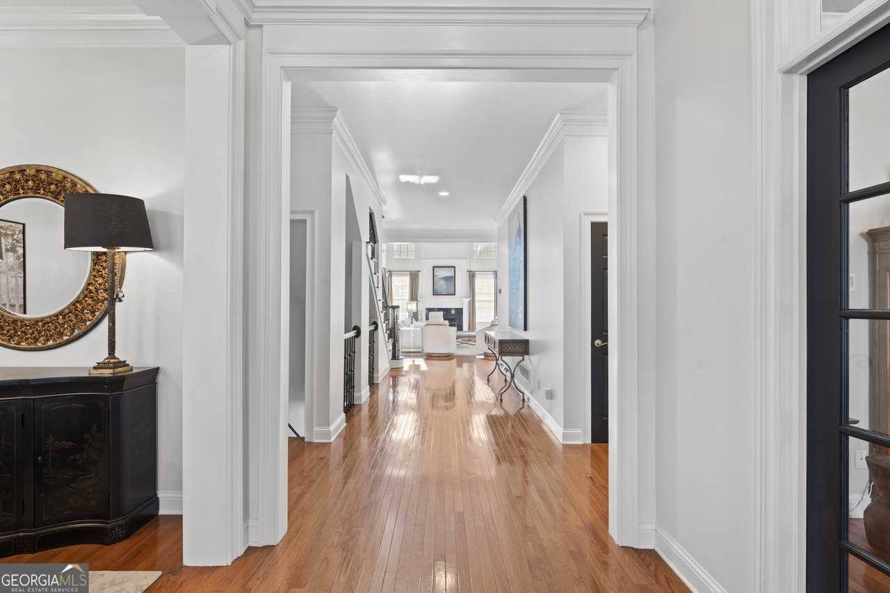 102 N Cove Dr - Photo 6 of 34