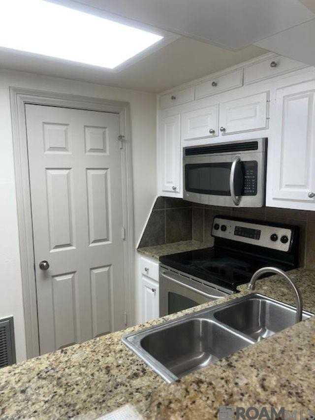 2045 N 3rd St - Photo 3 of 14