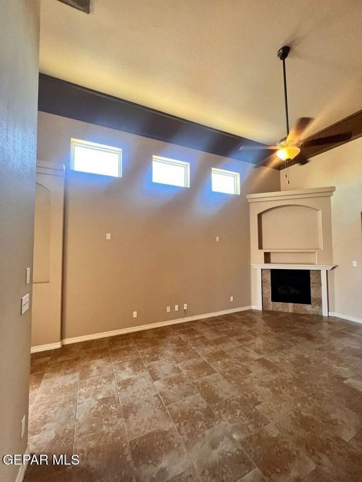 3630 Grand Bahamas Dr - Photo 2 of 24