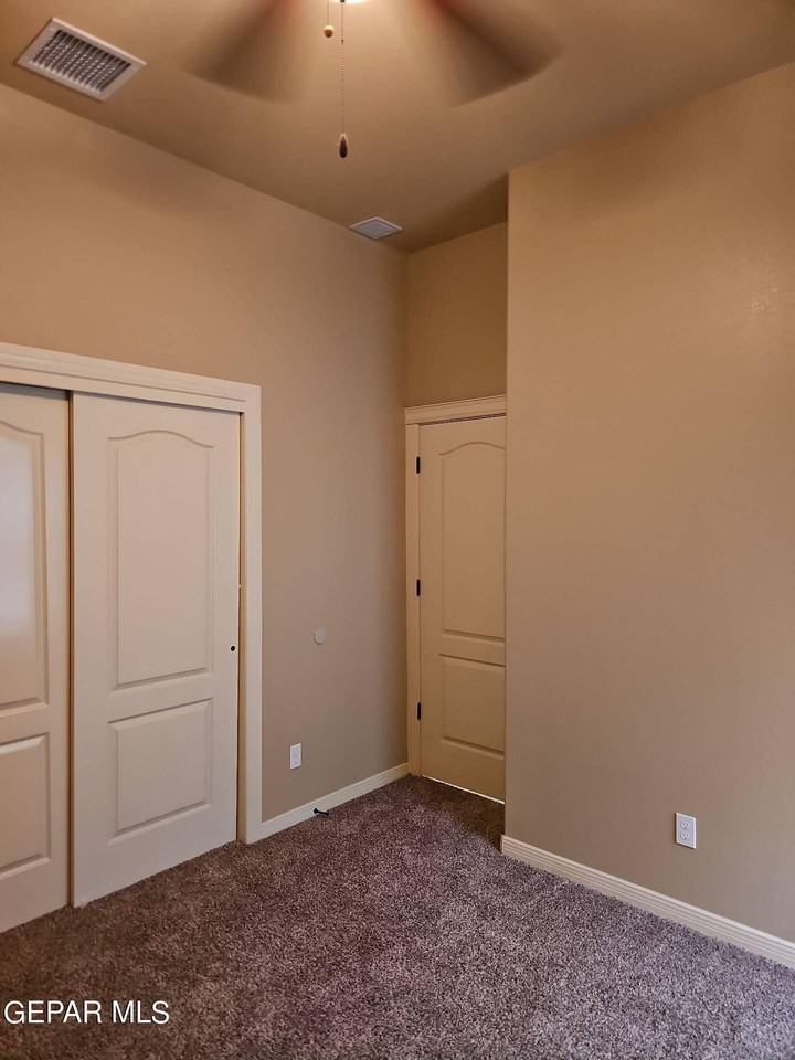 3704 Grand Bahamas Dr - Photo 6 of 12