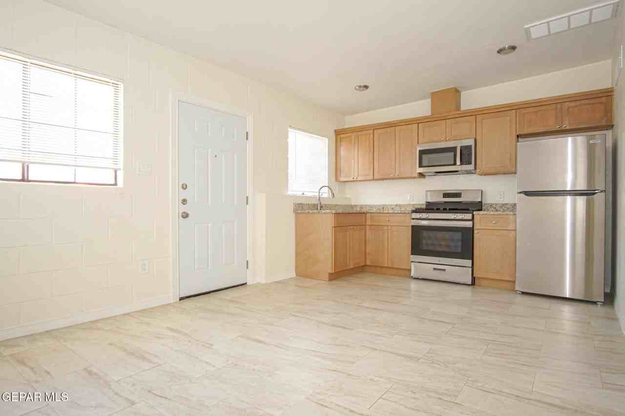 7320 Dale Rd Apt A #A - Photo 2 of 10