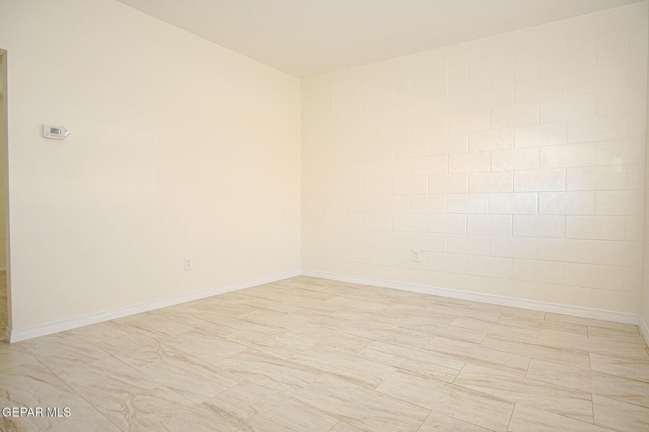 7320 Dale Rd Apt A #A - Photo 7 of 10