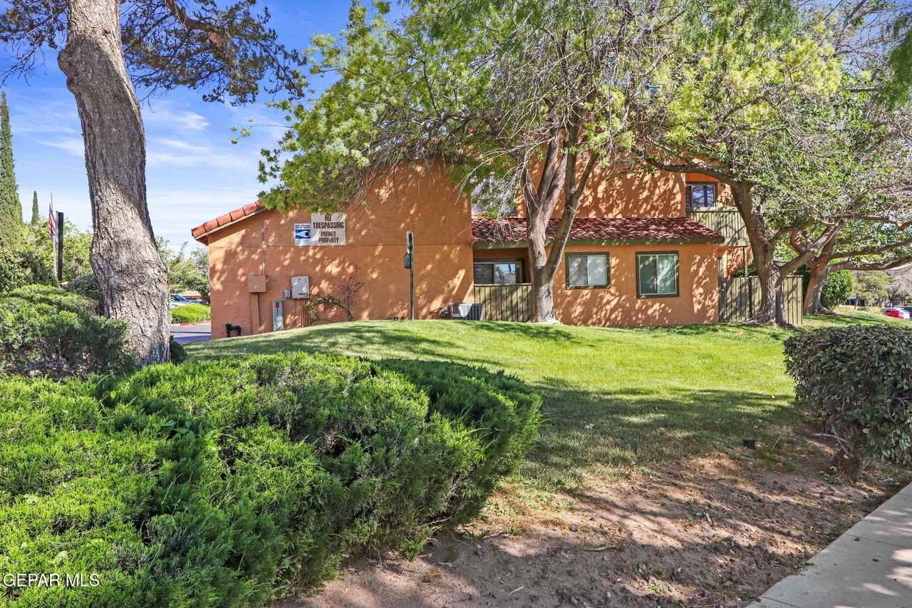 1644 Lomaland Dr Apt 118 #118 - Photo 7 of 36