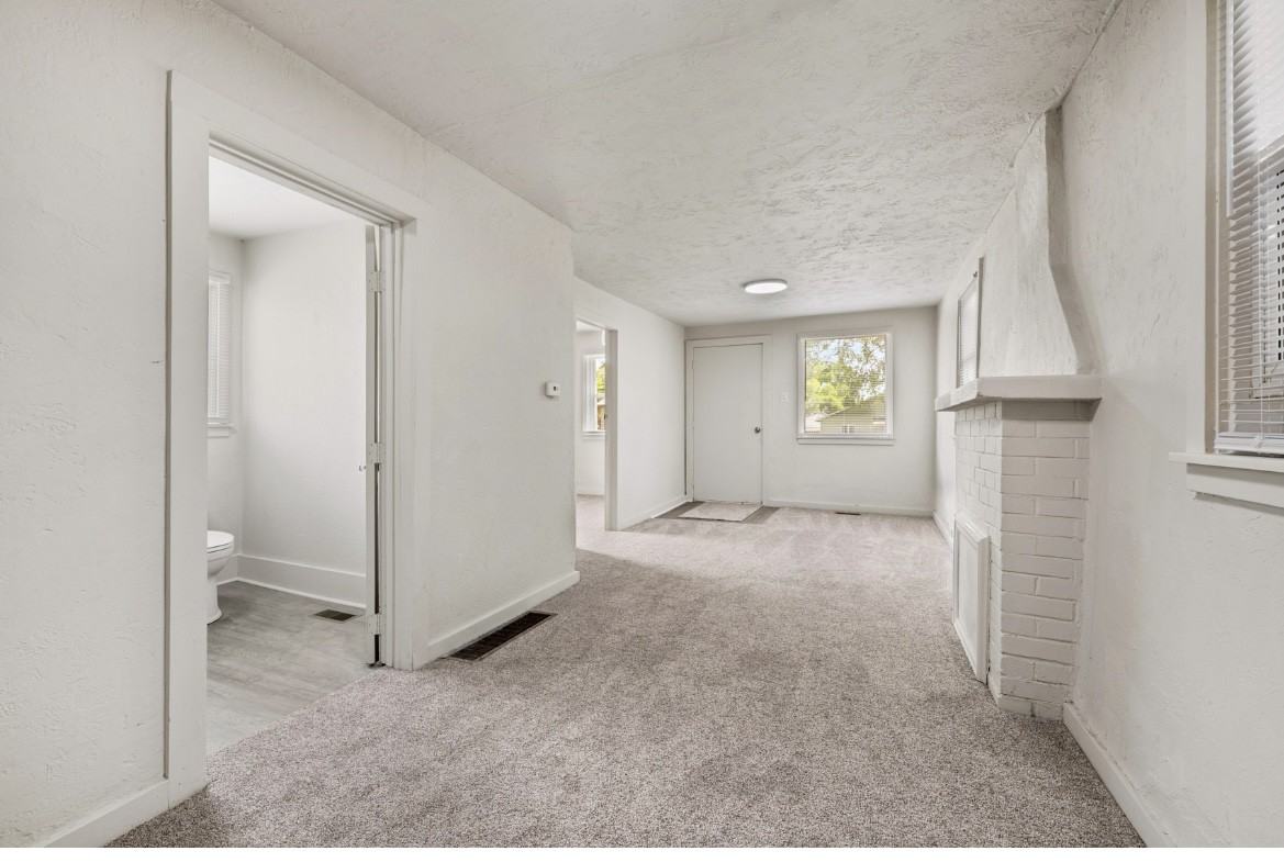 1709 Belmont Ave - Photo 5 of 12