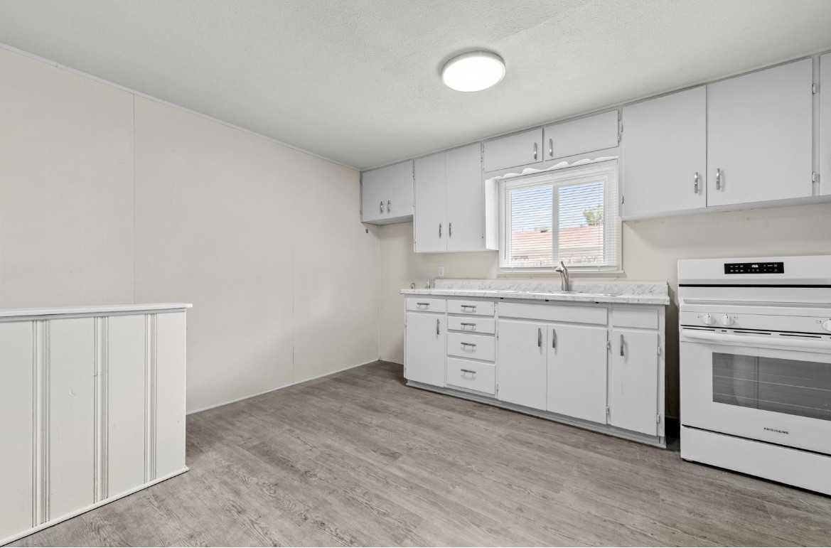 1709 Belmont Ave - Photo 7 of 12