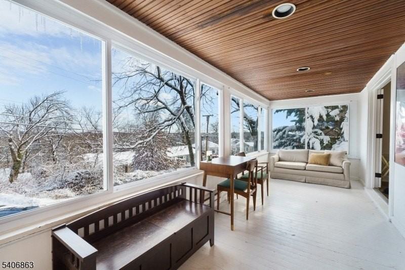 11 Longview Trl E - Photo 3 of 21