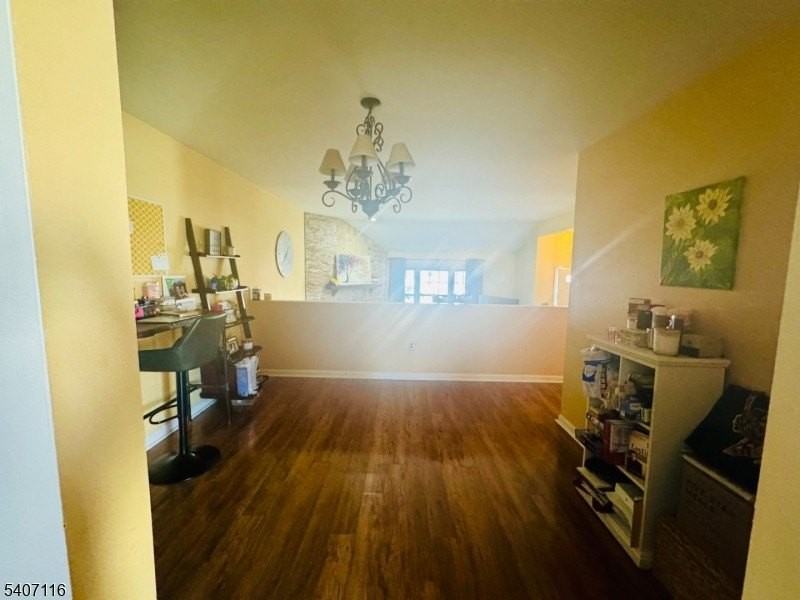 174 Carson Ct - Photo 4 of 21