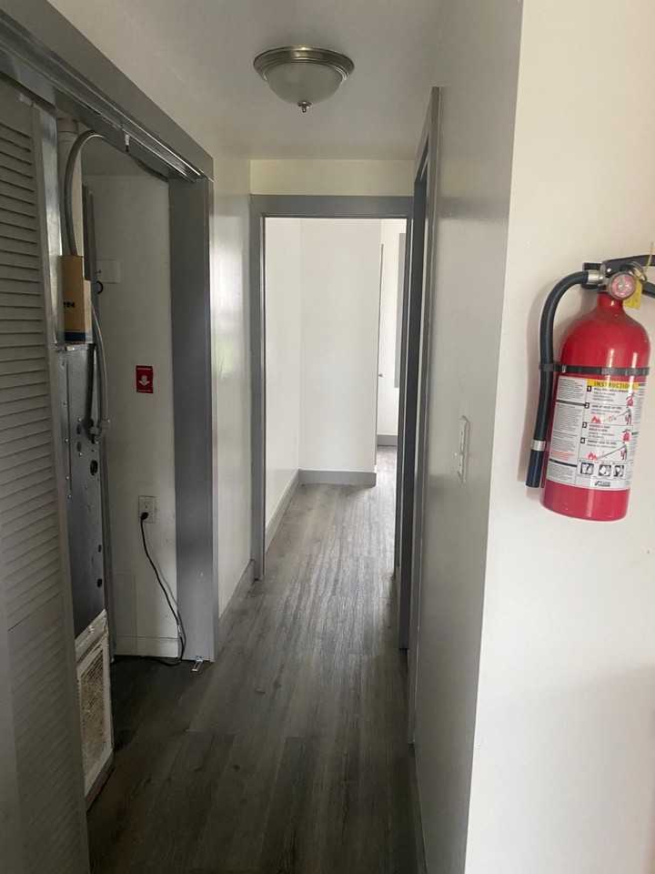 158 Summit Ave #1R - Photo 5 of 11