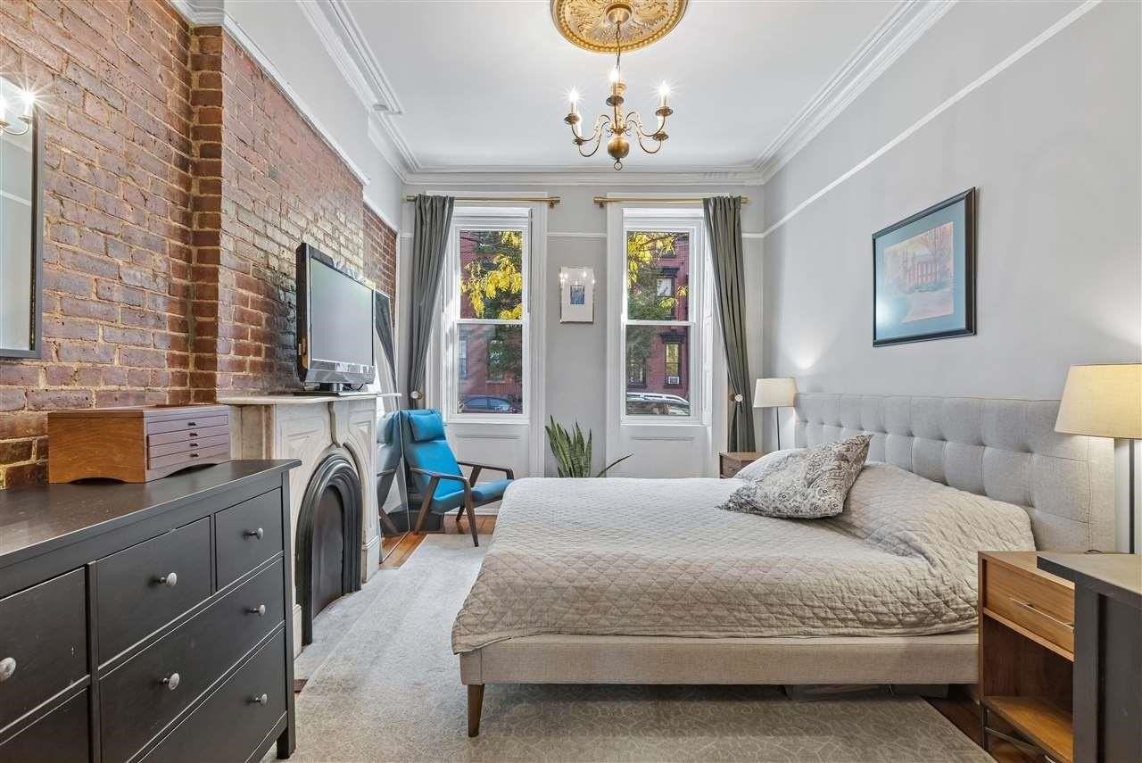 924 Garden St #1R - Photo 2 of 12