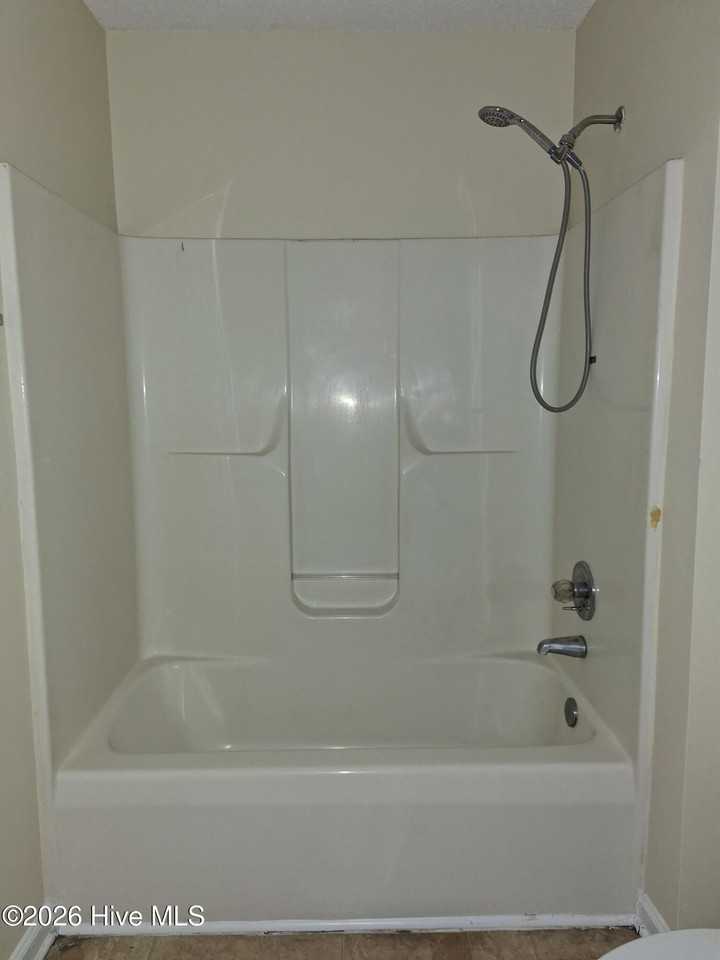 3002 Caldwell Ct Apt 12 #12 - Photo 6 of 8