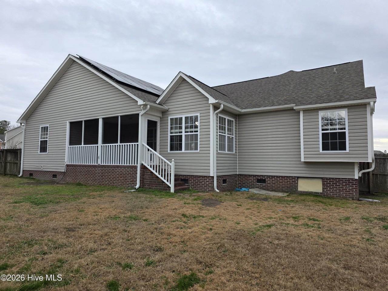 104 Londonberry Ln - Photo 2 of 23