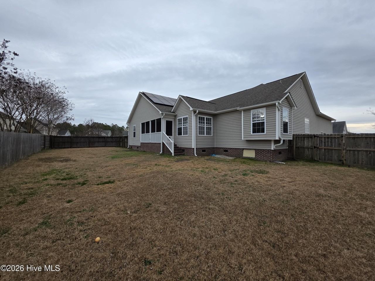 104 Londonberry Ln - Photo 3 of 23