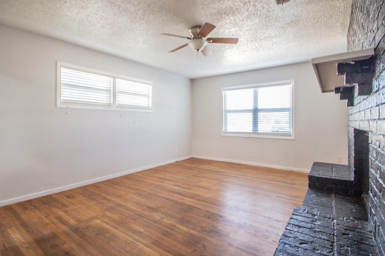 3721 31st St - Photo 5 of 21