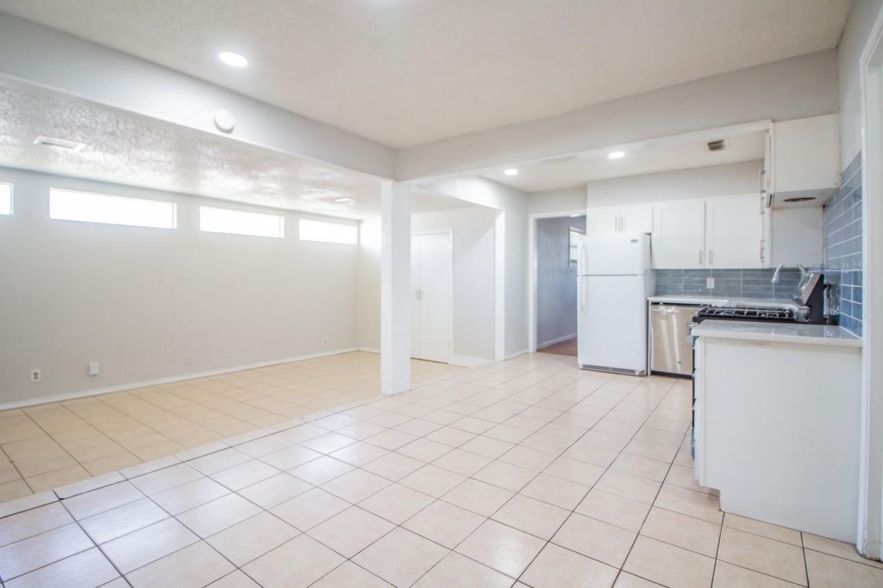 3721 31st St - Photo 7 of 21