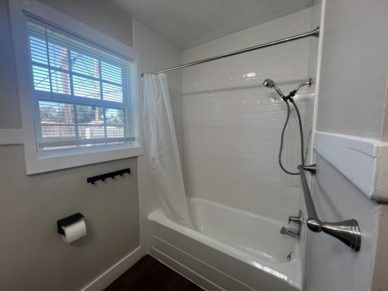 2202 28th St Unit B #B - Photo 6 of 17