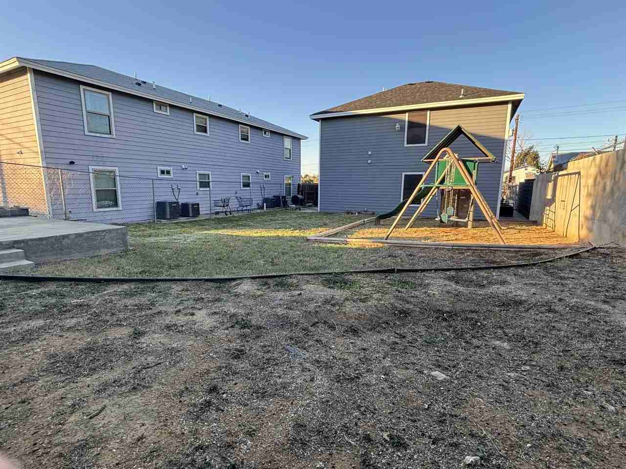 803 E Fremont St - Photo 7 of 18