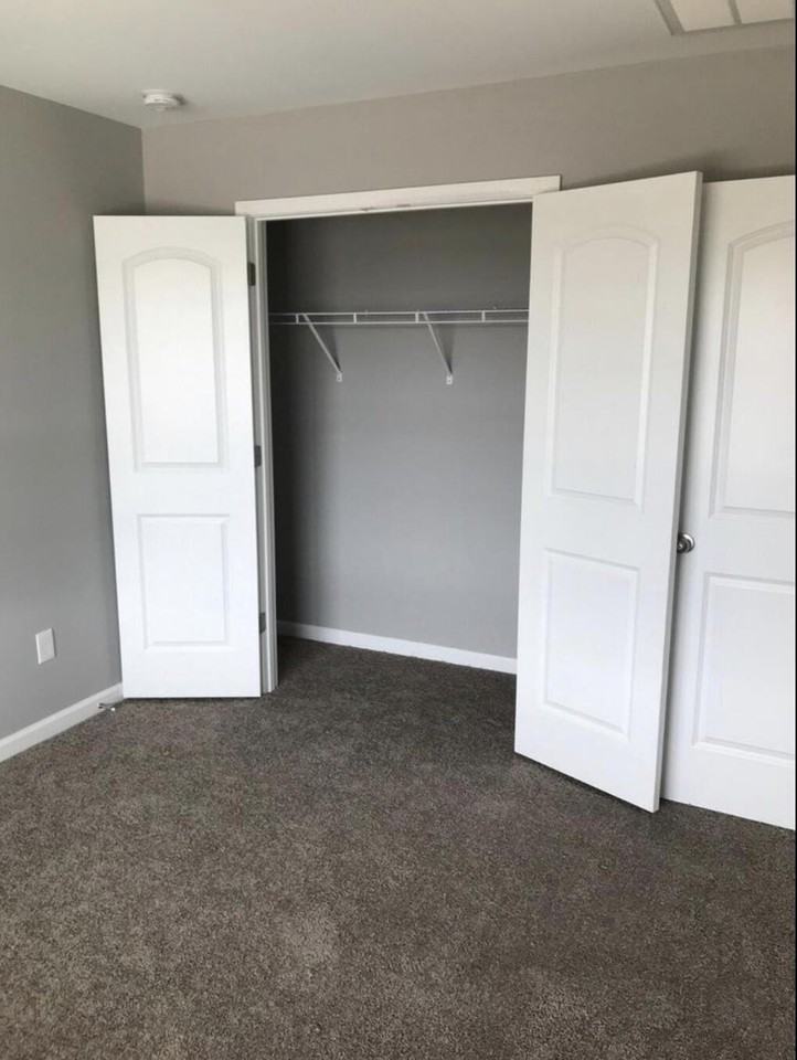 2492 Feathersound Way - Photo 5 of 18