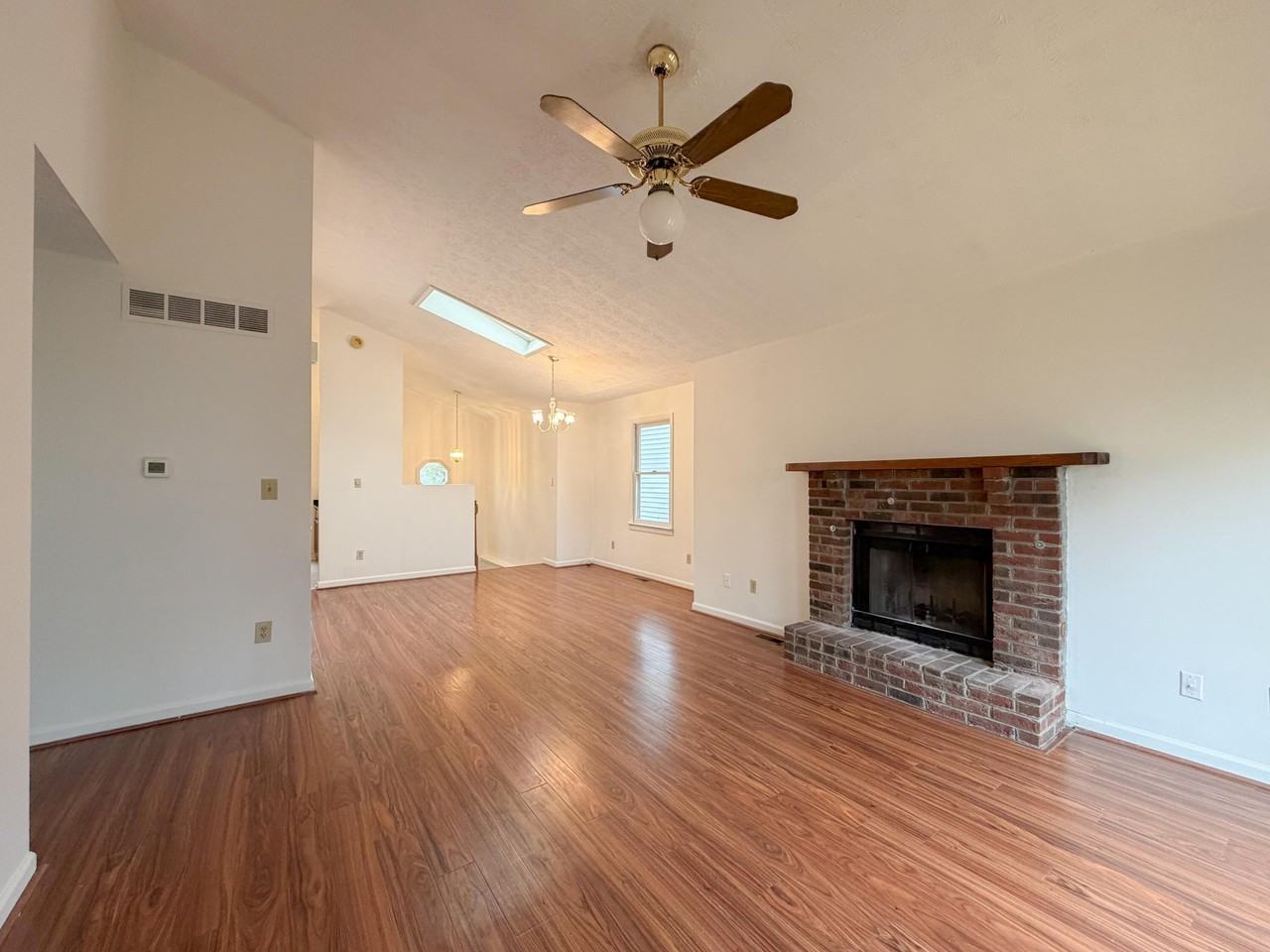 352 Chase Pl - Photo 3 of 18