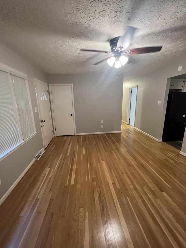 4019 Winnipeg Way - Photo 3 of 24