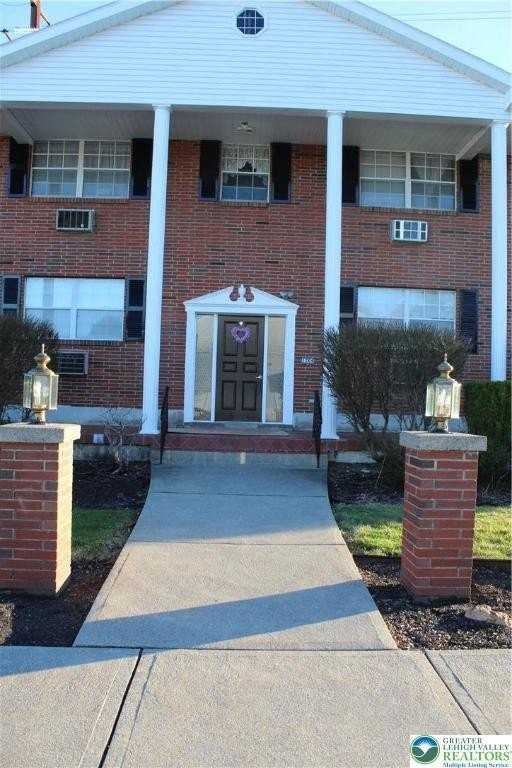 1204 Lewis St Apt 1w #1W - Photo 2 of 13