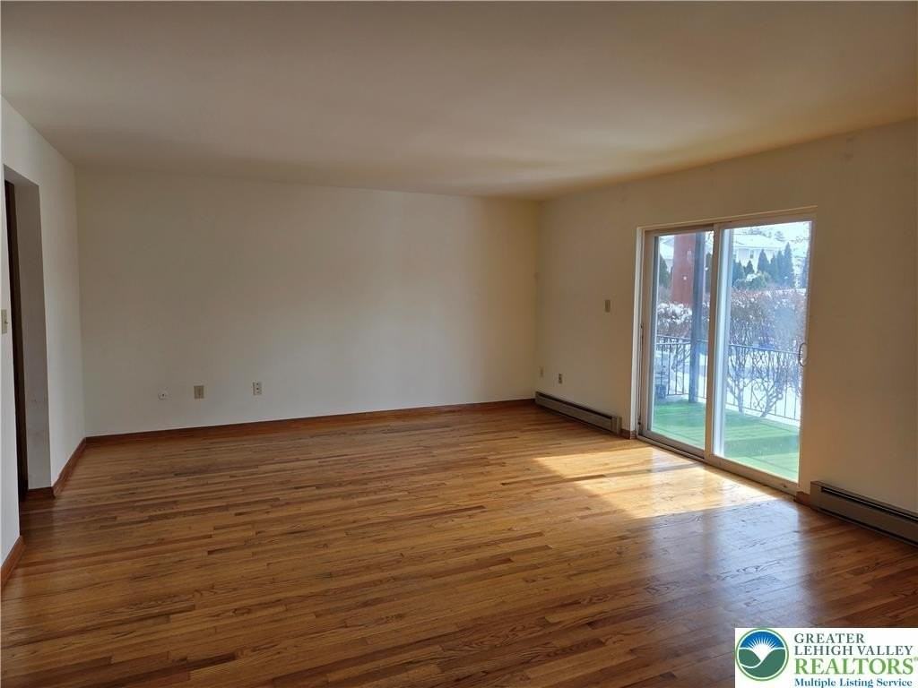 1204 Lewis St Apt 1w #1W - Photo 3 of 13