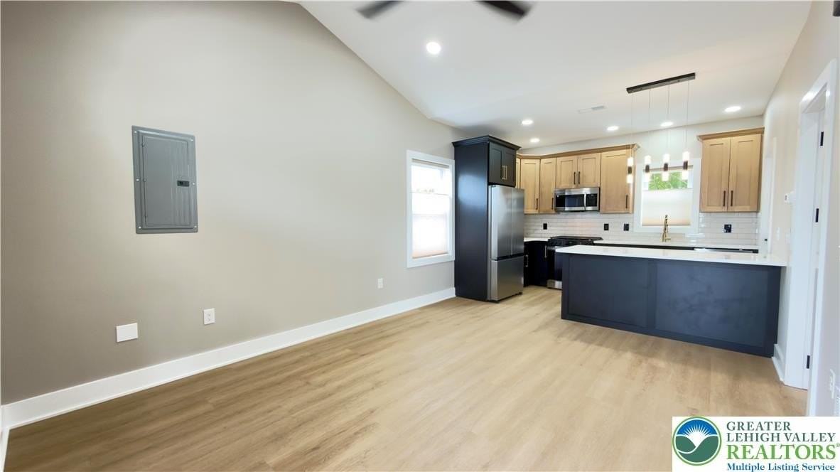 1511 Lincoln St Unit B #B - Photo 6 of 33