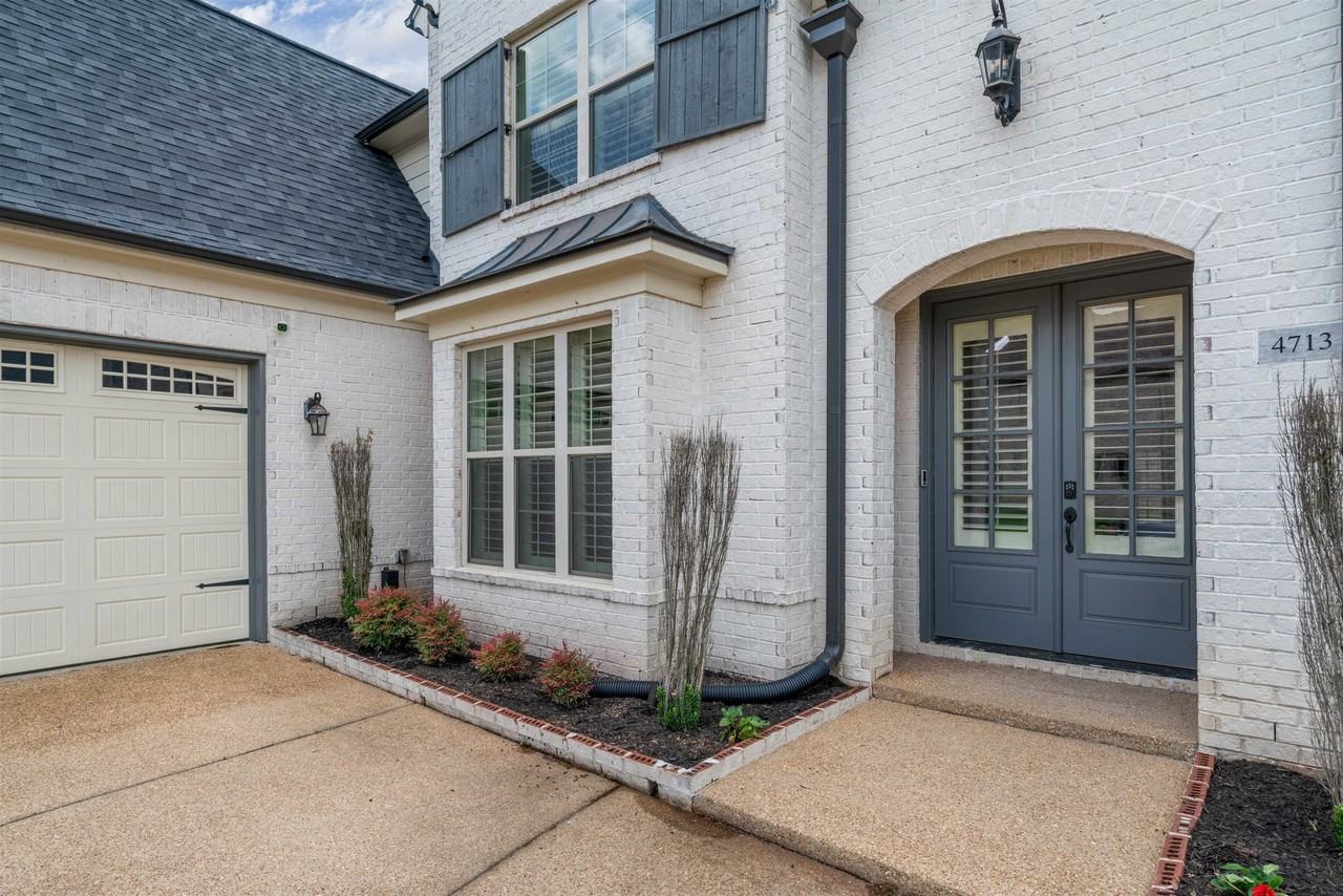 4713 Emmas Cir - Photo 2 of 28