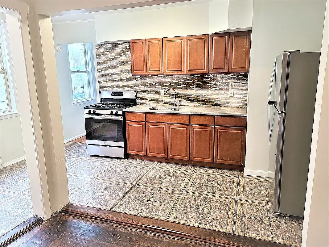 E 15th St #1 - Photo 2 of 8